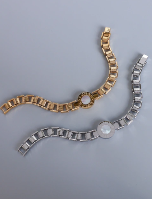 AMIRA ROMAN NUMERAL STRAP BRACELET
