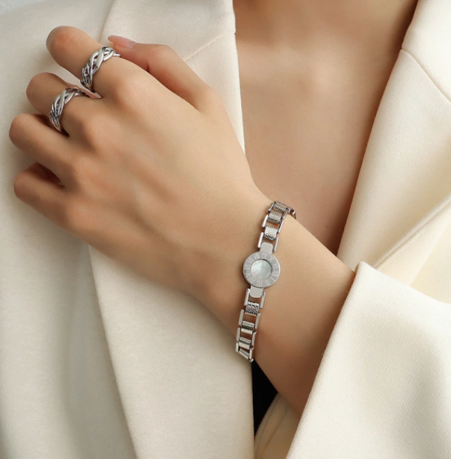 AMIRA ROMAN NUMERAL STRAP BRACELET