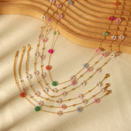 DAISY FLOWER BRACELET