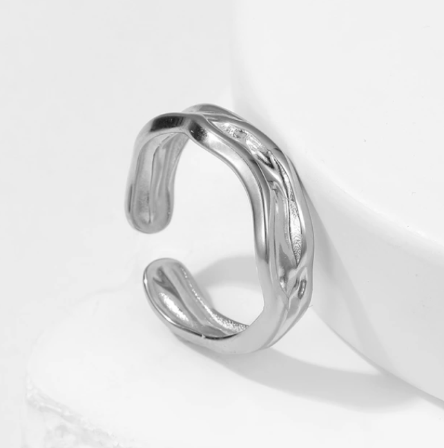TORI IRREGULAR WAVE ADJUSTABLE RING