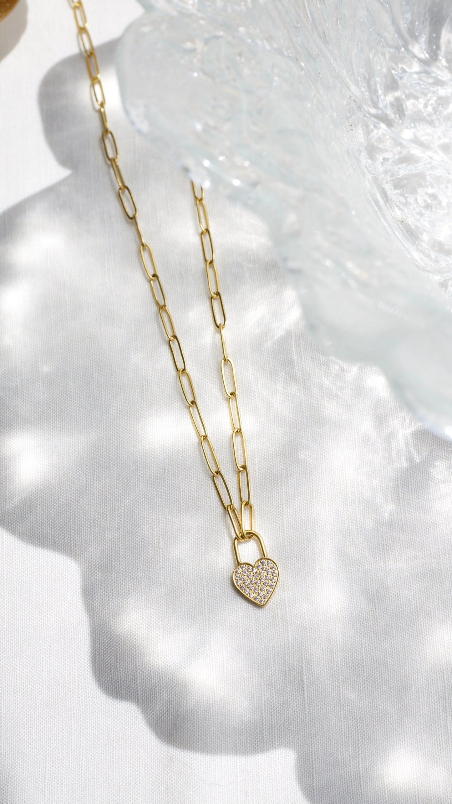 AMORE HEART KEY NECKLACE
