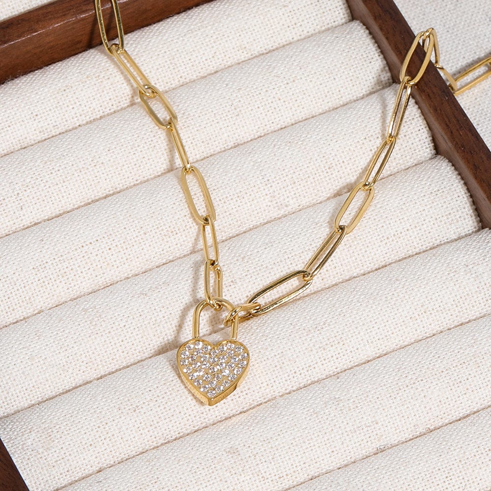 AMORE HEART KEY NECKLACE