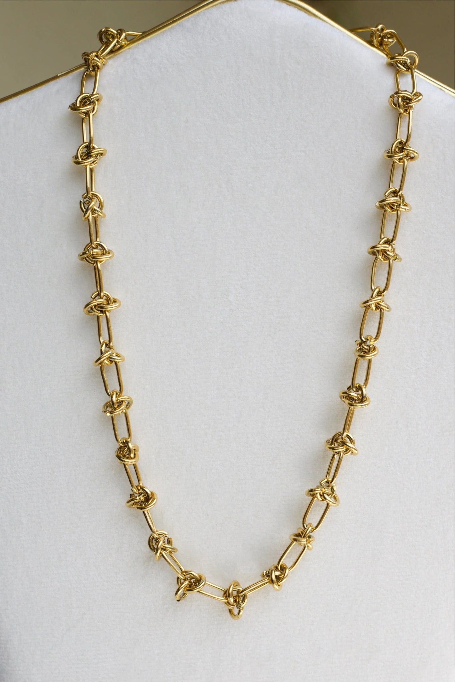 LILI KNOTTED CHAIN LINK NECKLACE