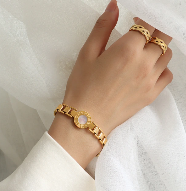 AMIRA ROMAN NUMERAL STRAP BRACELET