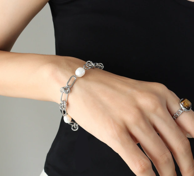 LUBAN FRESHWATER PEARL TWIST CHAIN BRACELET