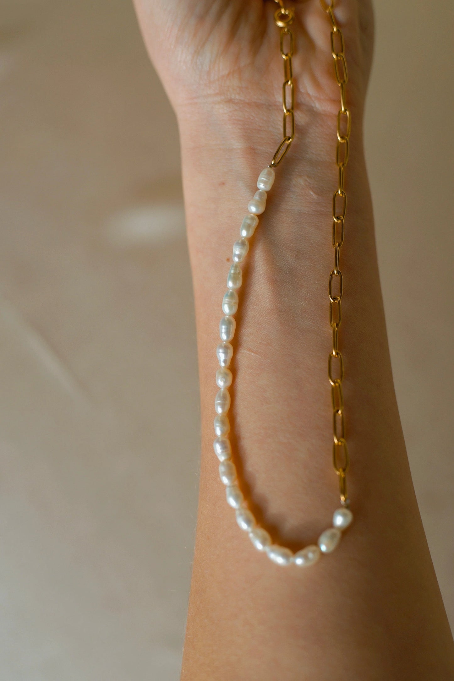 NINA HALF PEARL HALF CHAIN NECKLACE