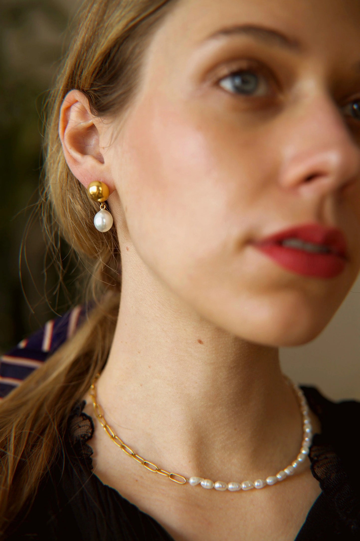 NINA HALF PEARL HALF CHAIN NECKLACE