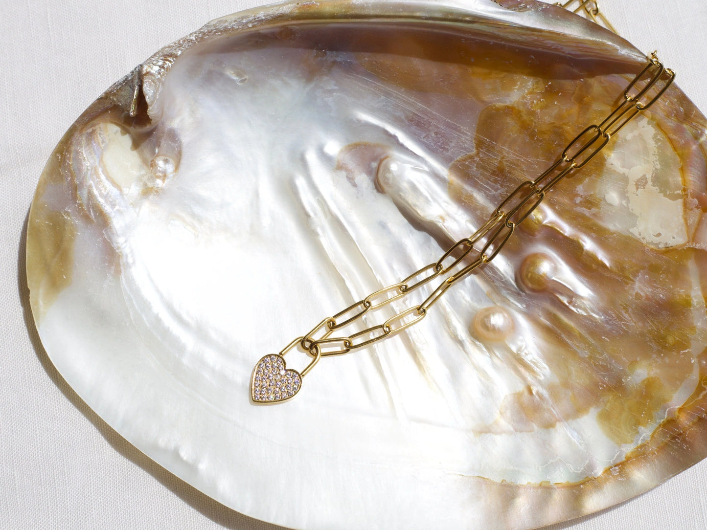 AMORE HEART KEY NECKLACE