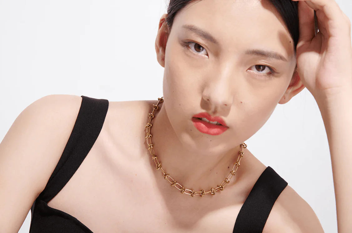 LILI KNOTTED CHAIN LINK NECKLACE