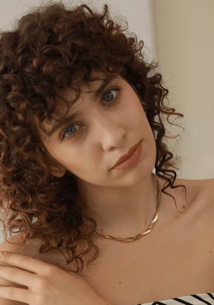 MONA TWISTED SNAKE CHAIN NECKLACE