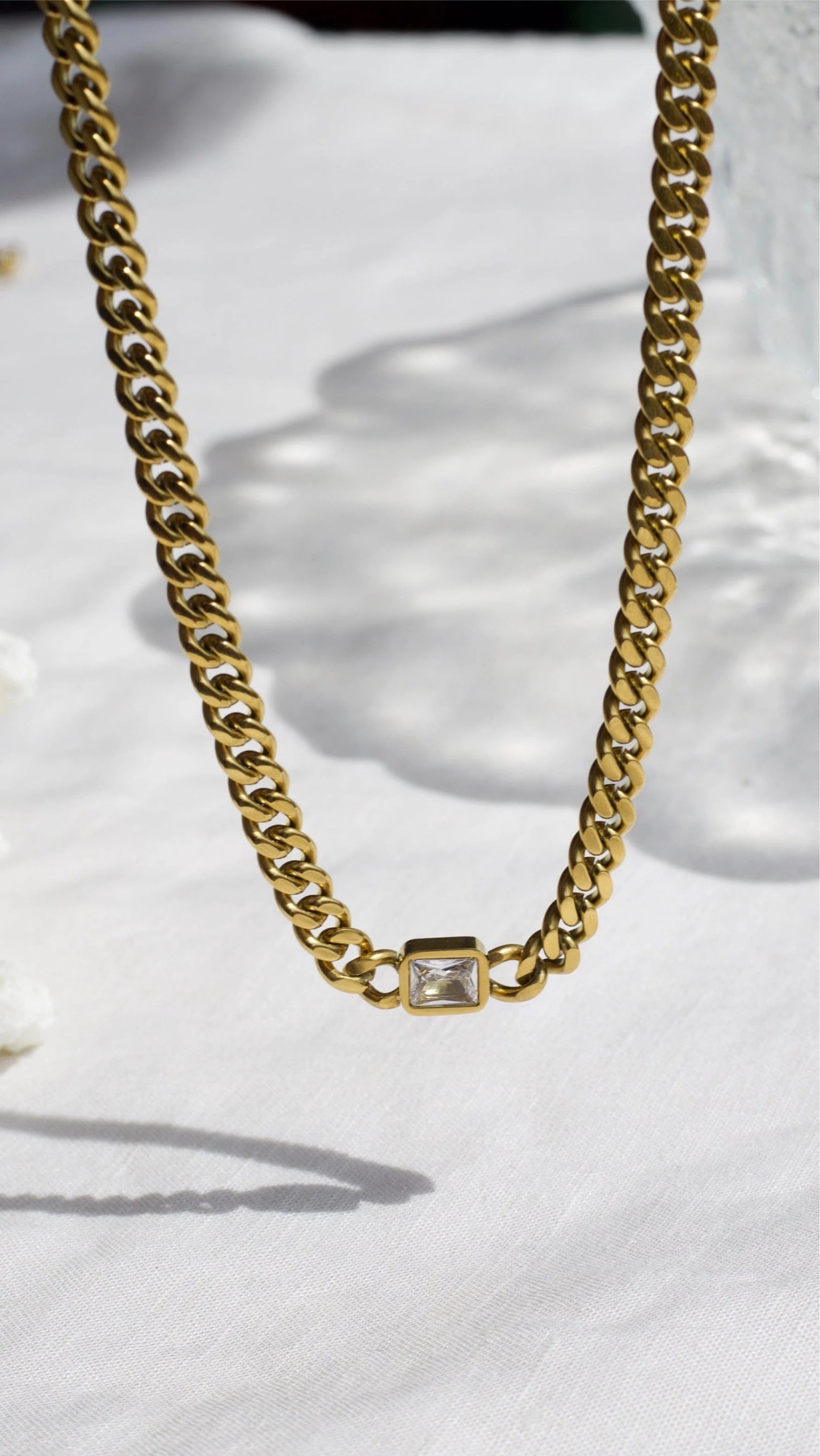 MIRA CUBAN LINK CHAIN NECKLACE