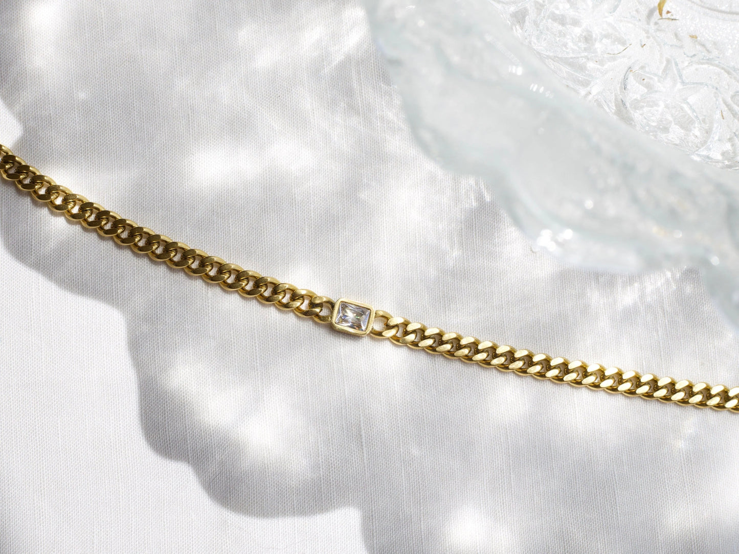 MIRA CUBAN LINK CHAIN NECKLACE