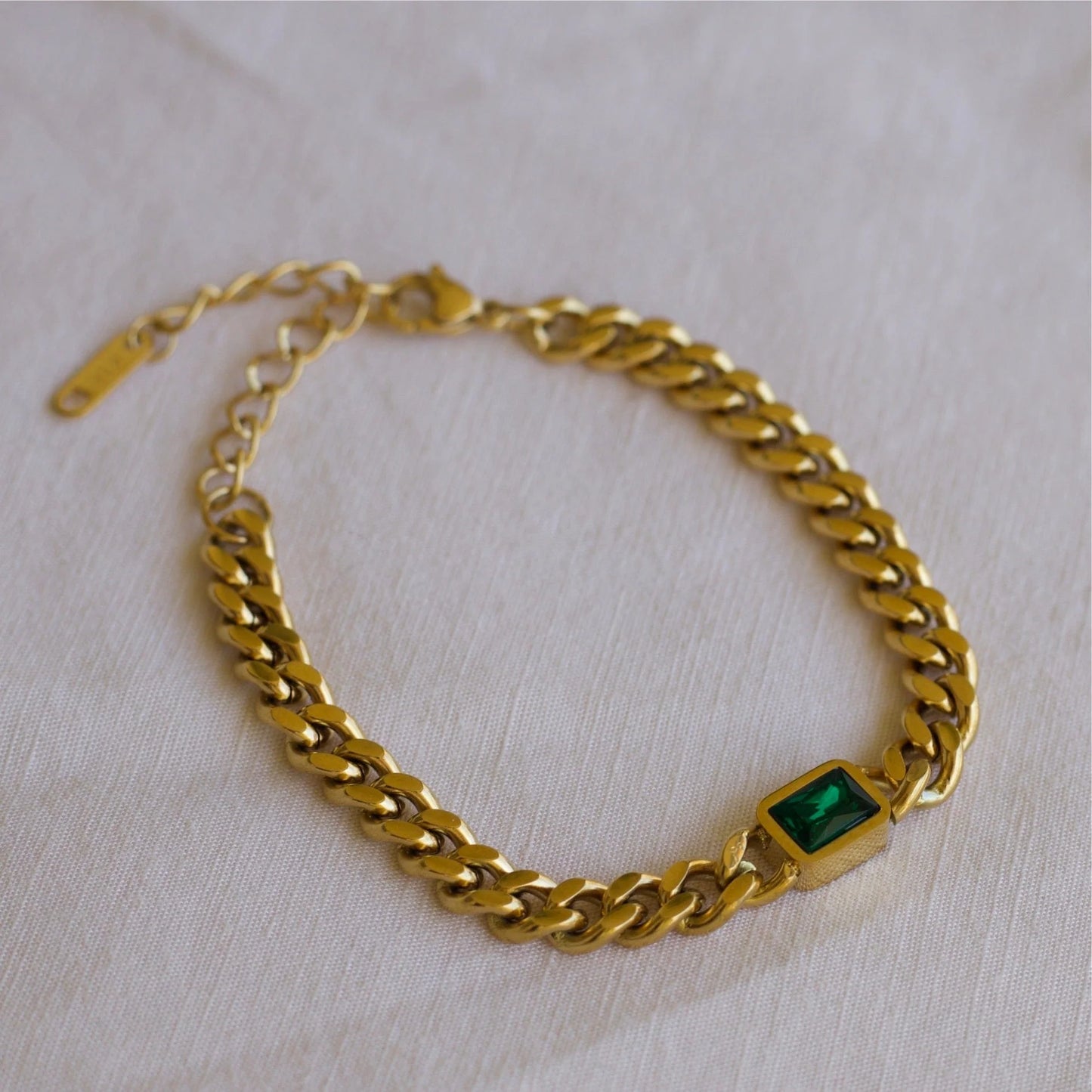 MIRA CUBAN LINK CHAIN BRACELET