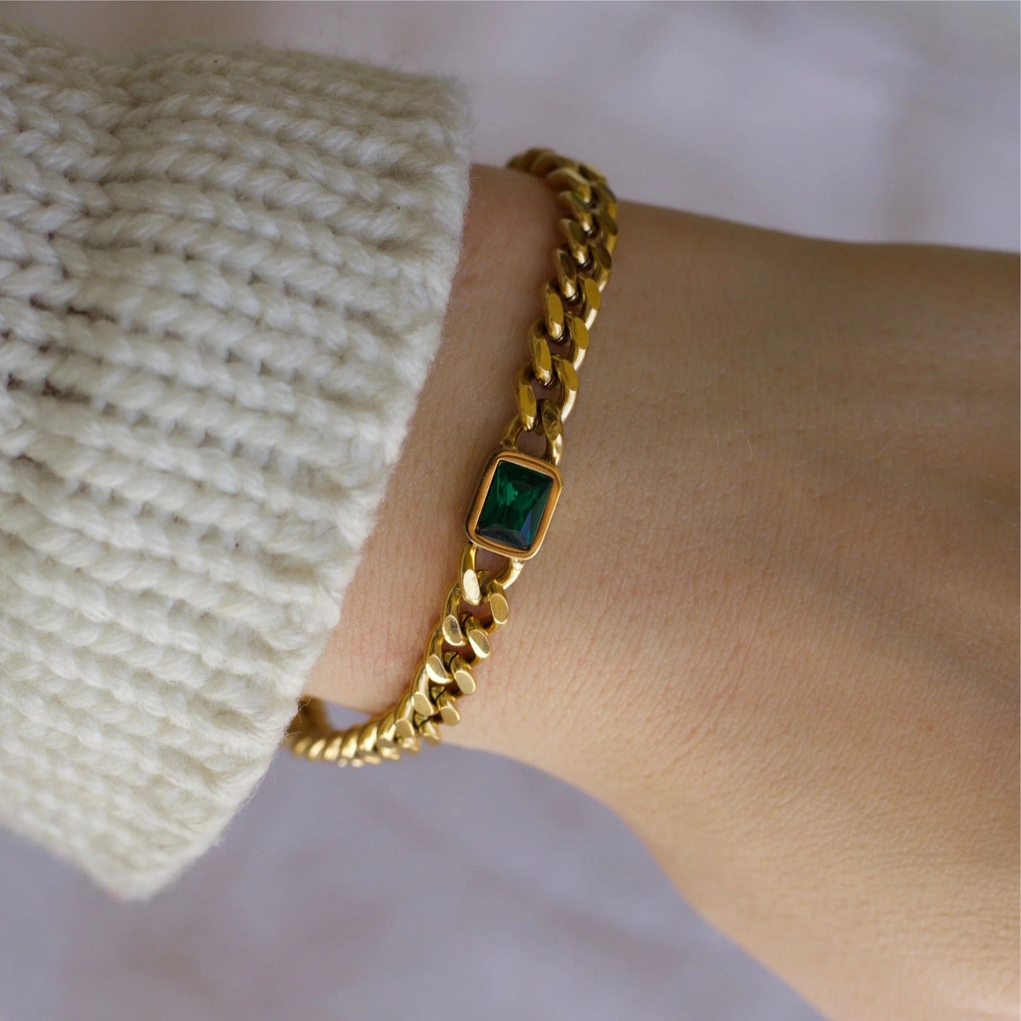 MIRA CUBAN LINK CHAIN BRACELET