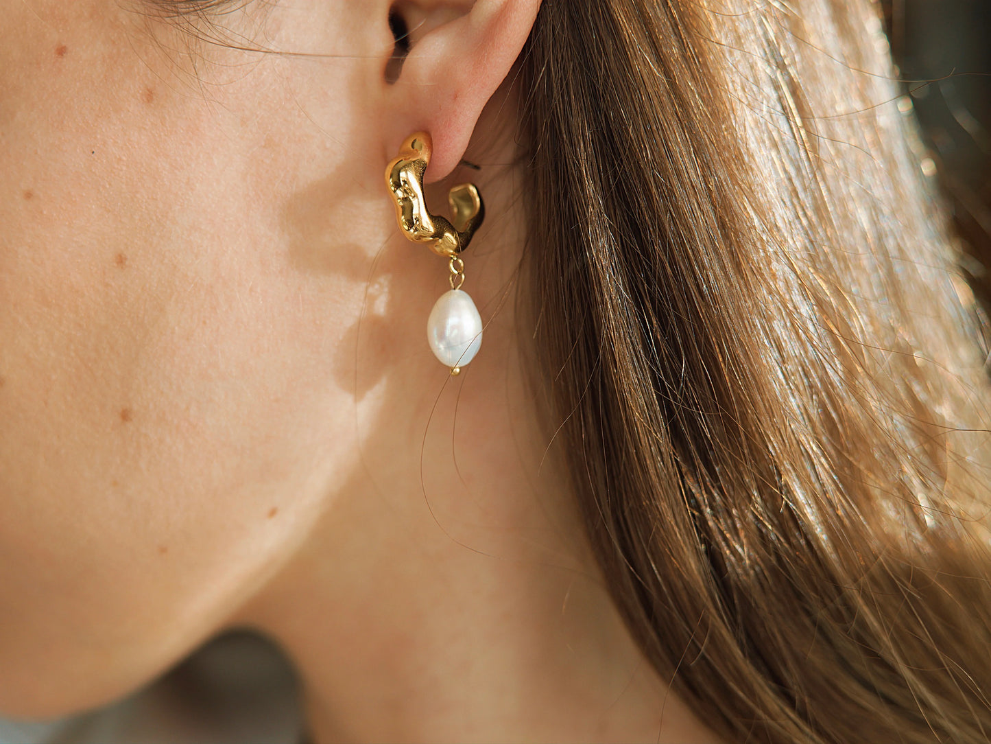 PAULINA PEARL EARRINGS