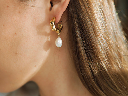PAULINA PEARL EARRINGS
