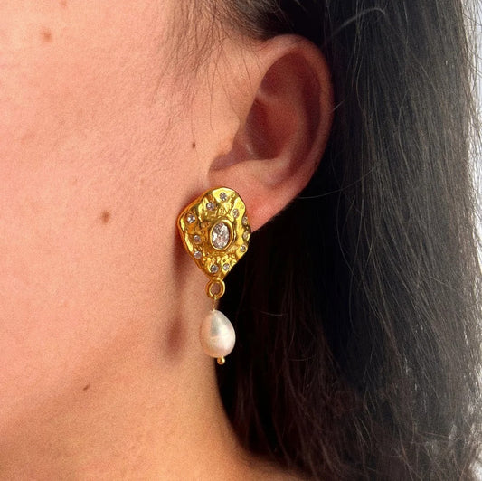 BELLA PEARL EARRINGS