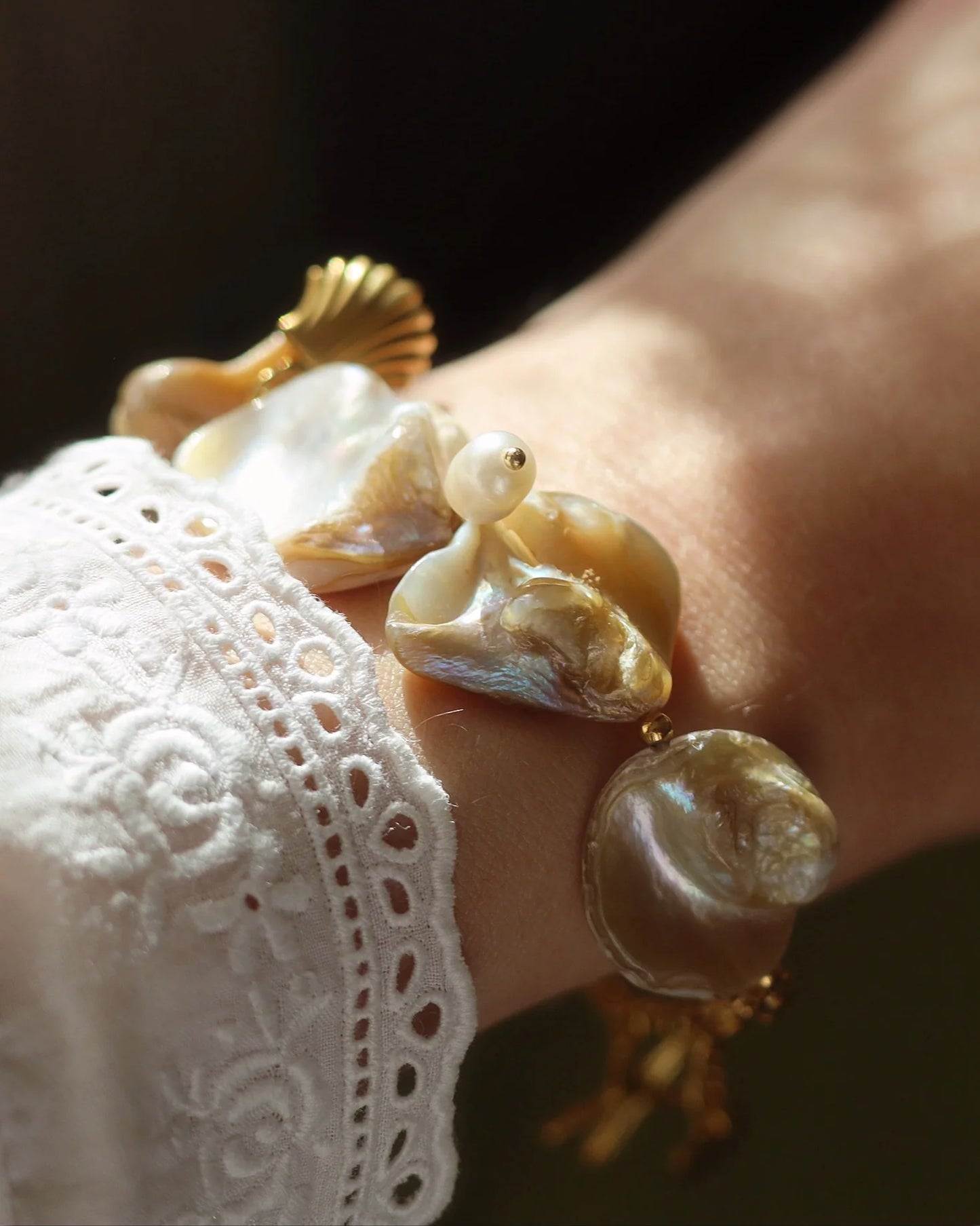 TAO PEARL NACRE BRACELET