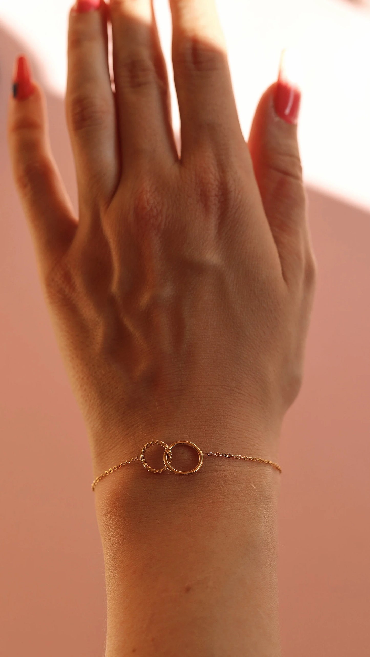 TOGETHER CIRCLE BRACELET