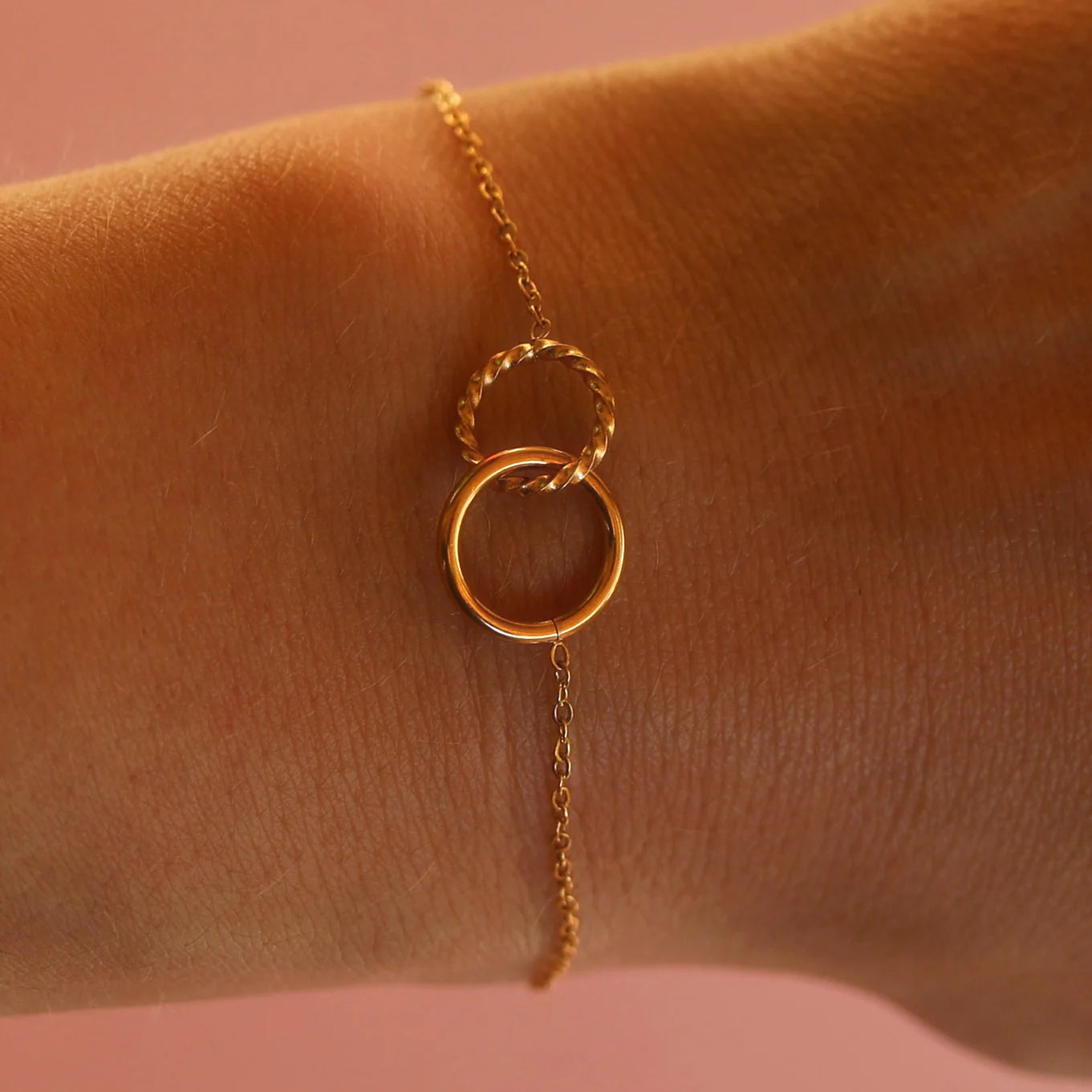 TOGETHER CIRCLE BRACELET